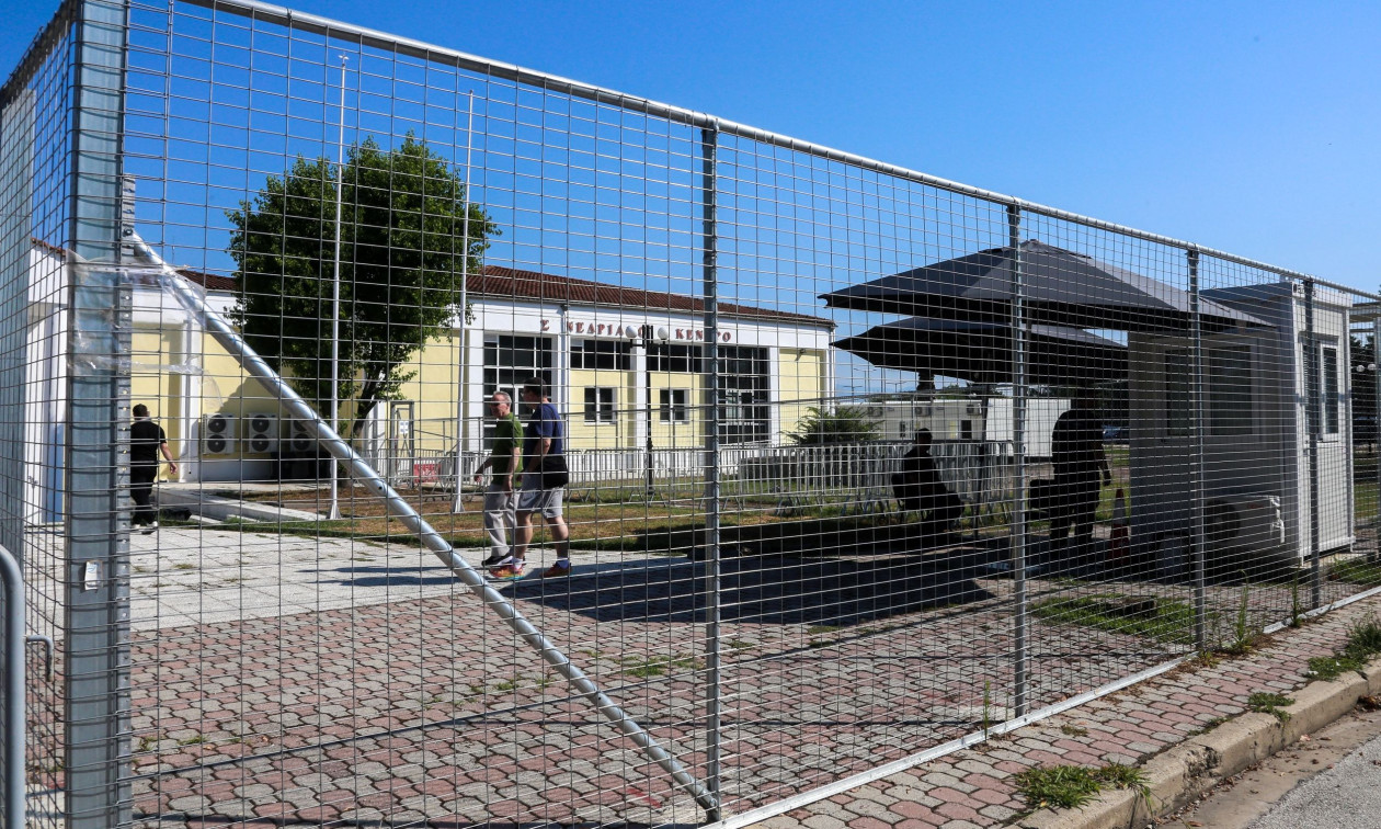Τέμπη: «Αυτά δεν ήταν τρένα, δεν έπρεπε να αφήσετε τα παιδιά μας να μπουν» – Ξέσπασε μητέρα θύματος