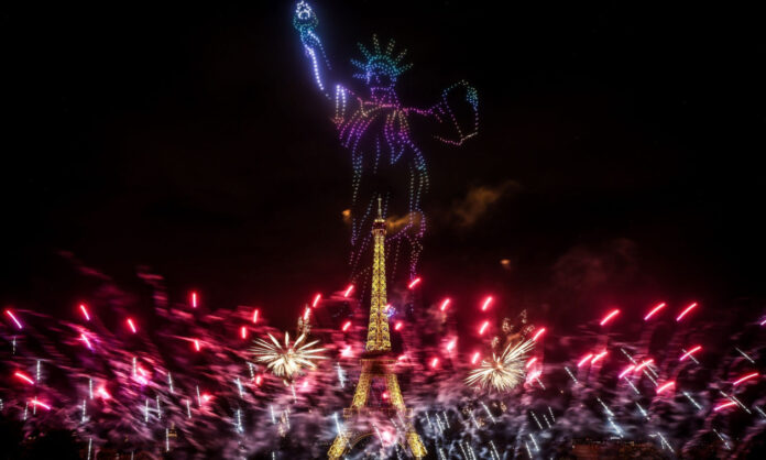 1749718-cd506d79-bastille.jpg