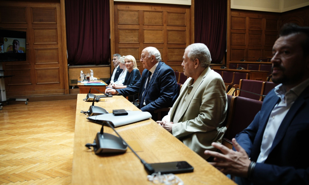 Explainer: 13, 11, ή 8; Πόσοι είναι τελικά οι βουλευτές του ΣΥΡΙΖΑ σήμερα;
