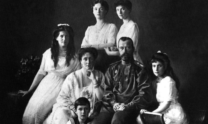 Το τέλος του Τσάρου Νικολάου Β’: Πώς σφαγιάστηκε όλη η οικογένεια με πυροβόλα και ξιφολόγχες