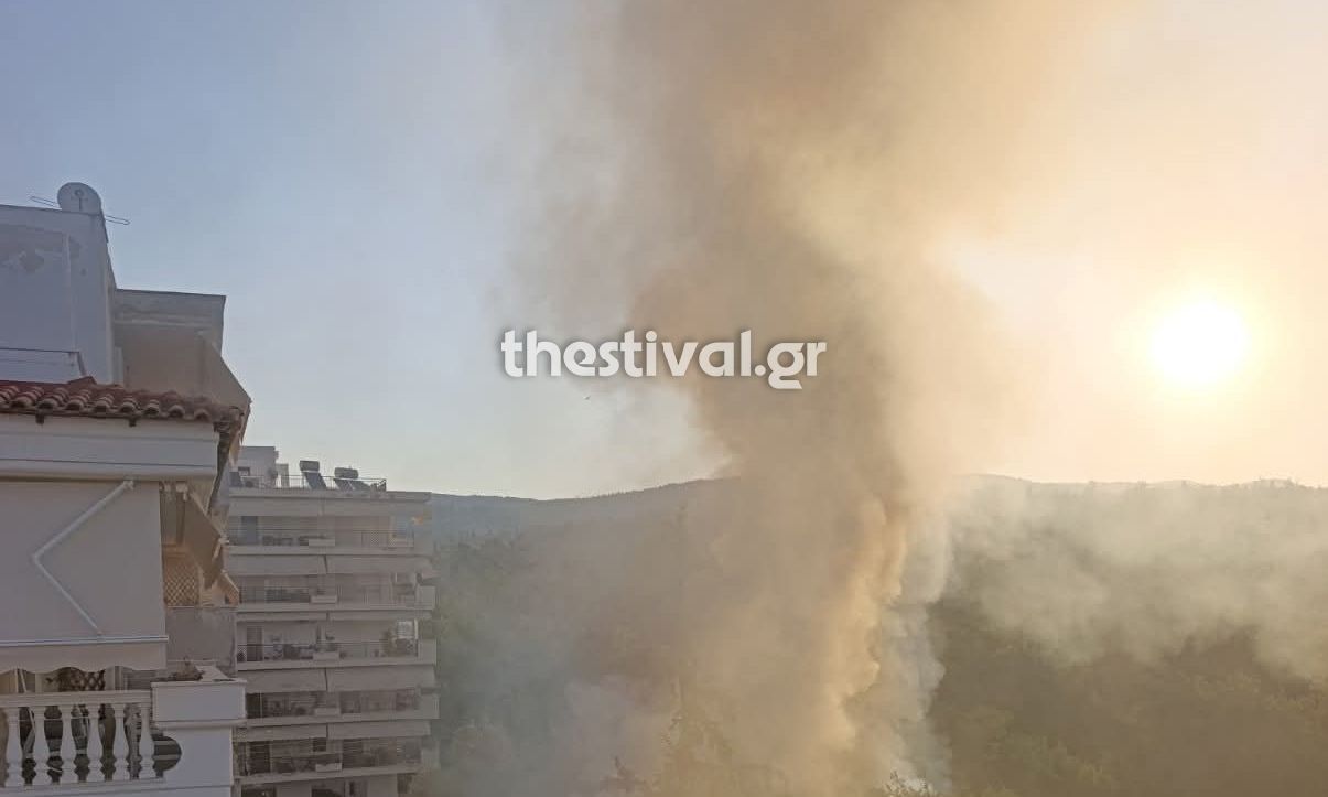 Συναγερμός για φωτιά σε μονοκατοικία στην Άνω Τούμπα – Σώθηκε ένας ηλικιωμένος από την πυροσβεστική 