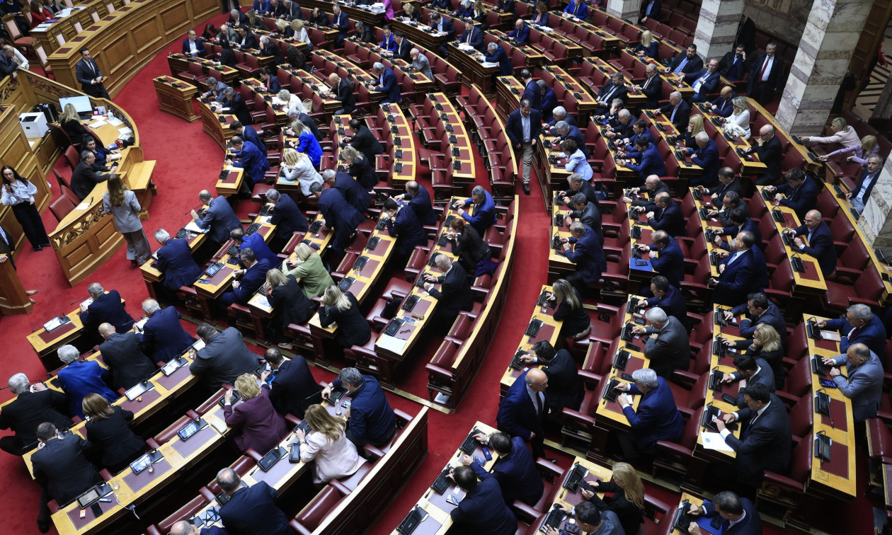 Συντάξεις χηρείας: Κατατέθηκαν νομοθετικές διατάξεις για την κατάργηση των περικοπών – Οι 4 αλλαγές