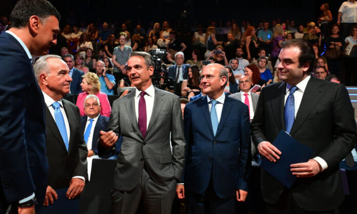 1751103-0c903a8b-mitsotakis-anaptiksi-7.jpg