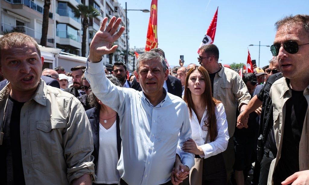 Τουρκία: Ο Οζέλ απειλεί με μεγάλη ανατροπή το πολιτικό σκηνικό και την κυριαρχία Ερντογάν