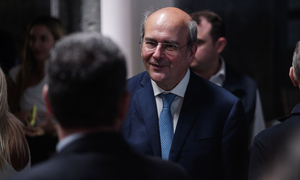 Χατζηδάκης: Η Δημοκρατία κινδυνεύει κι από εκείνους που την ευτελίζουν