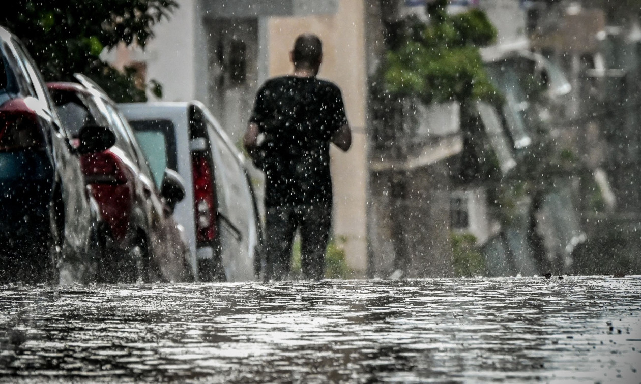 Κακοκαιρία: Σε Εύβοια και Θεσσαλονίκη τα μεγαλύτερα ύψη βροχής – Πάνω από 59.000 κεραυνοί