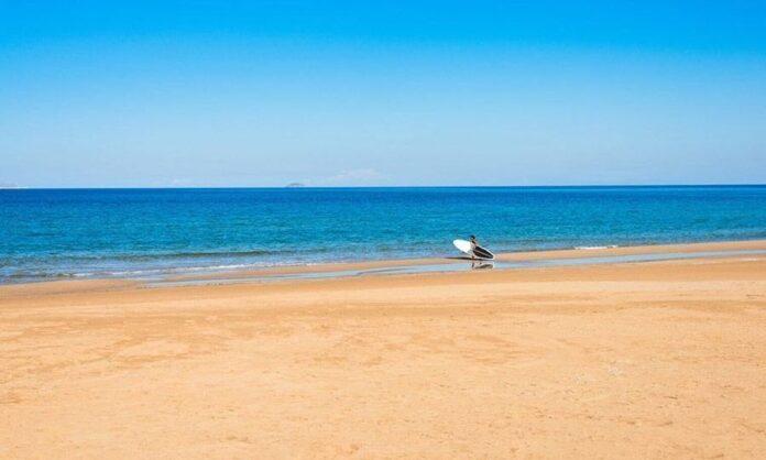 1752263-47d1e7d1-paralia-irakleio.jpg