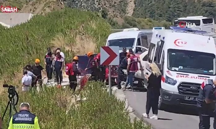 Αυτοκίνητο έπεσε σε χαράδρα στην Αττάλεια – Πέντε νεκροί και δύο τραυματίες