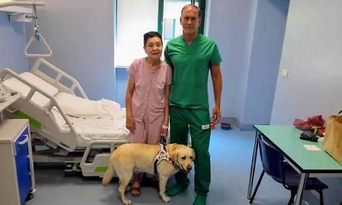Ιταλία: Για πρώτη φορά γιατροί εγχείρησαν τυφλή γυναίκα και της χάρισαν την όραση