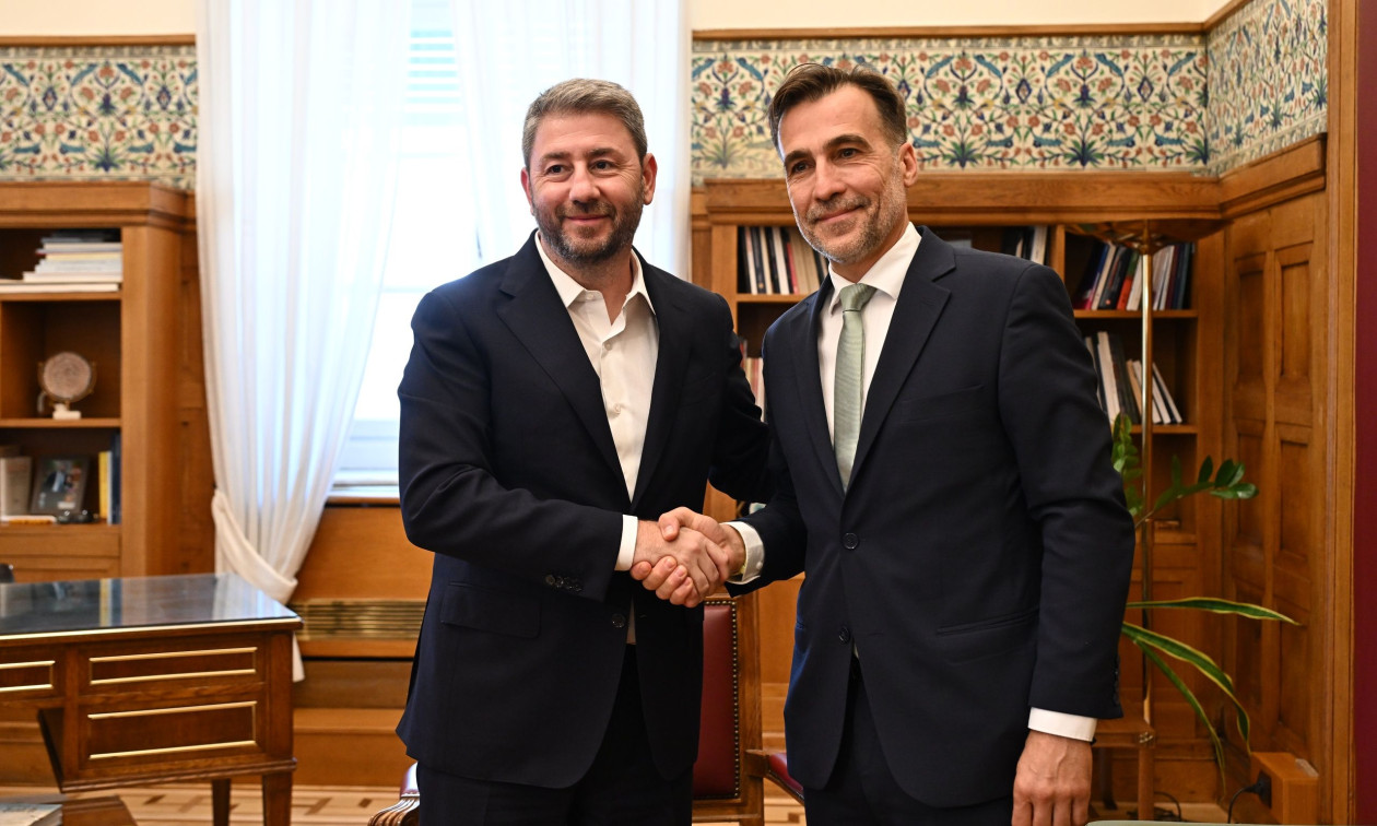 Στο ΠΑΣΟΚ και επίσημα ο Χουρδάκης: Η χώρα χρειάζεται σοβαρή εναλλακτική διακυβέρνησης