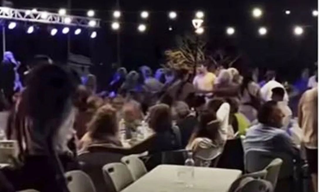 Φωτιά στην Πάρο: Αλγεινή εντύπωση προκαλεί βίντεο με χορούς σε πανηγύρι με φόντο τις φλόγες