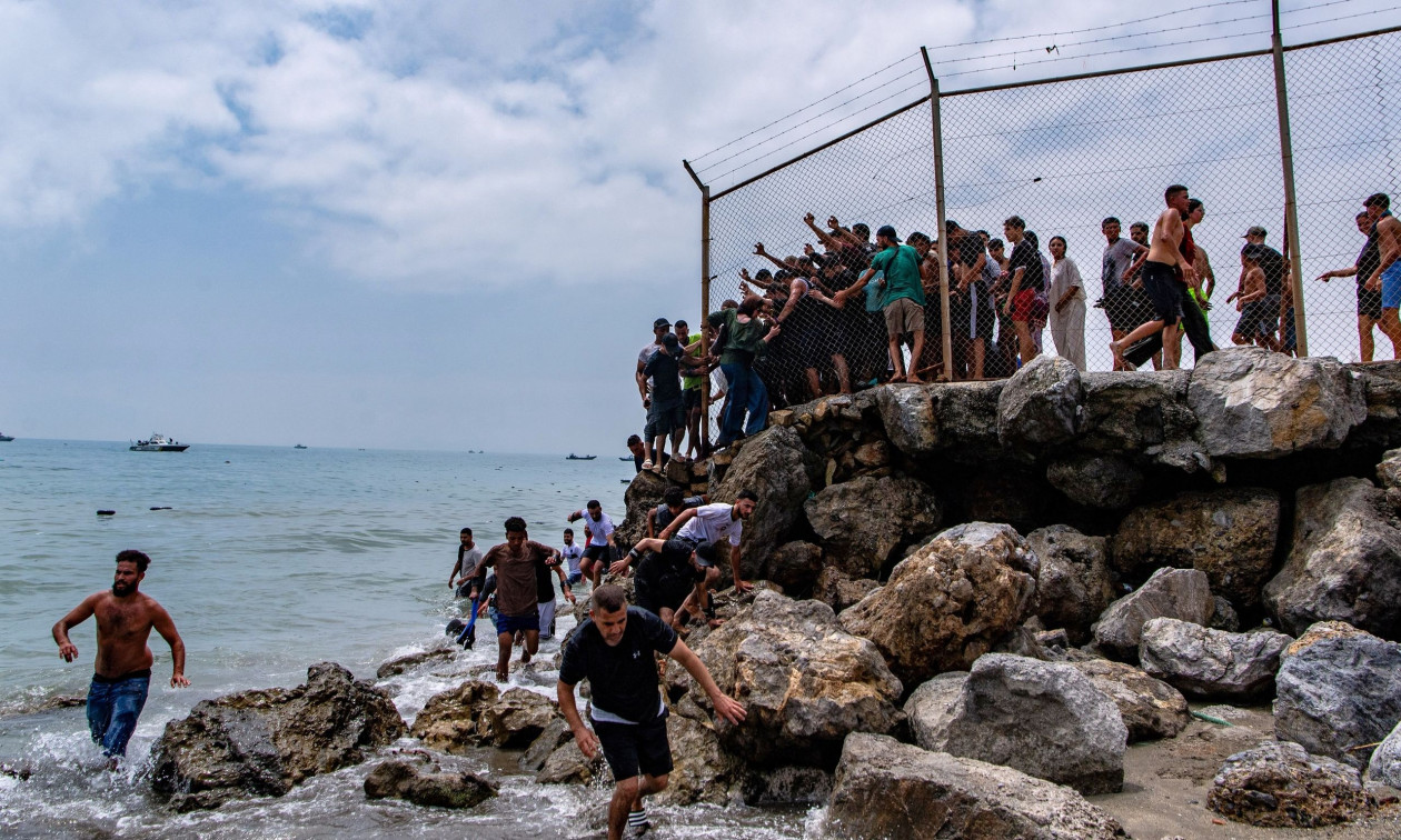 Ισπανία: Σε κατάσταση εκτάκτου ανάγκης η Θεούτα – Ραγδαία κλιμάκωση της μεταναστευτικής κρίσης