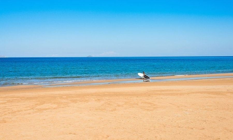 Αργίες 2026: Τι μέρα «πέφτει» ο Δεκαπενταύγουστος – Πώς θα πληρωθούν όσοι εργαστούν