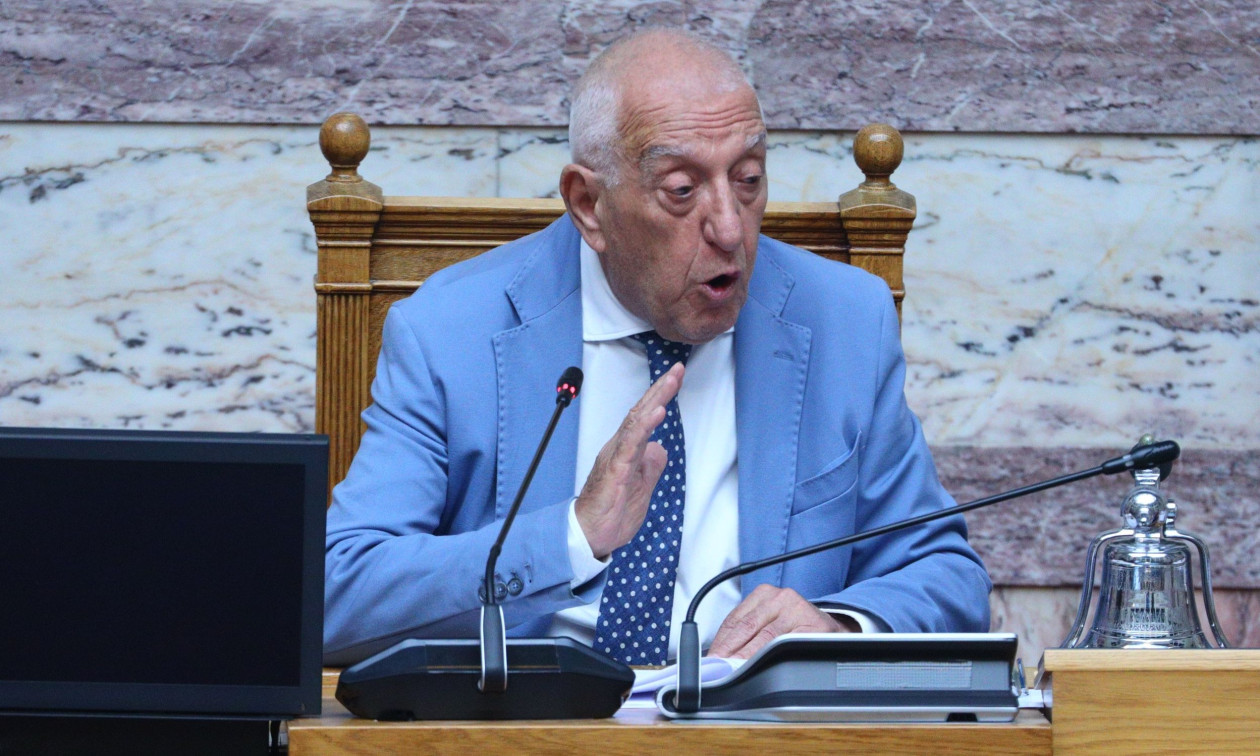 Κακλαμάνης για το επεισόδιο Κωνσταντοπούλου – Πολύζου: Κουμάντο στη Βουλή κάνει μόνο ο πρόεδρος 