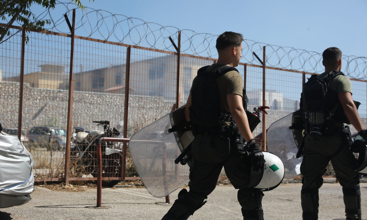 Συναγερμός στις φυλακές Κορυδαλλού: Κρατούμενοι έβαλαν φωτιά στα στρώματά τους