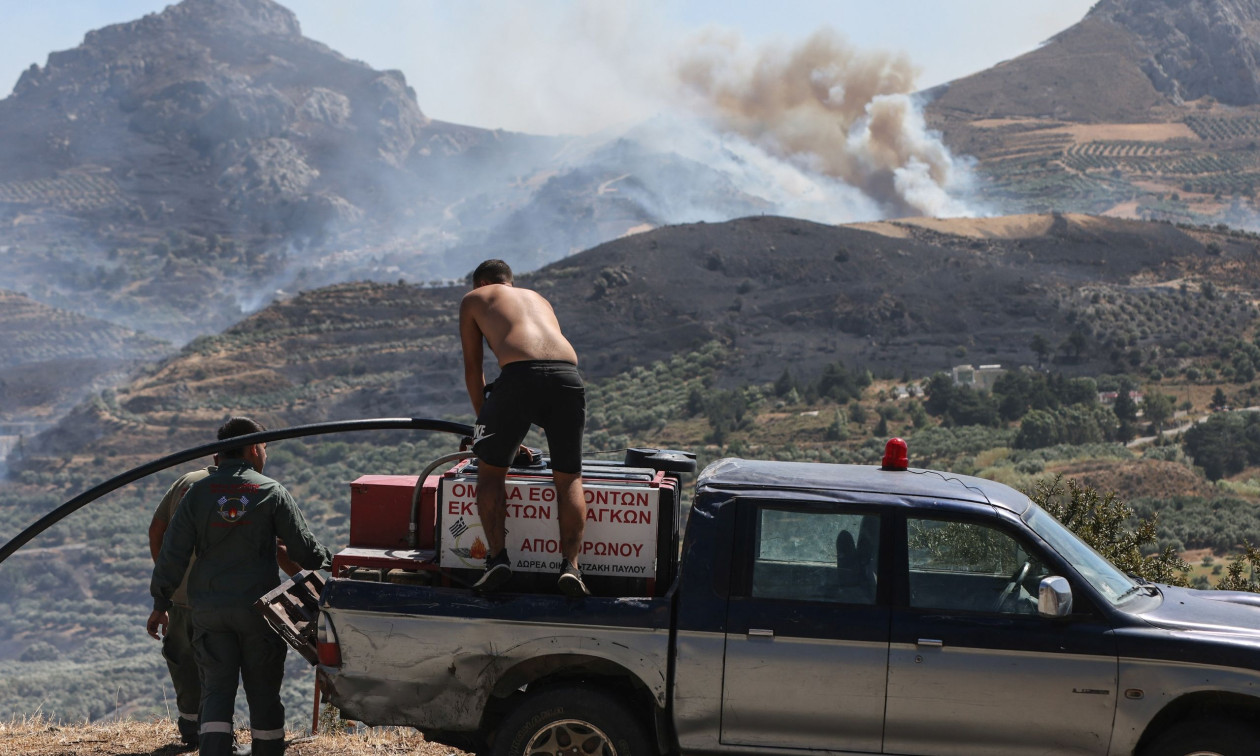 Ρέθυμνο: Συνεχίζεται η μάχη με τις αναζωπυρώσεις σε Πρέβελη και Ασώματο – Δίωξη για εμπρησμό