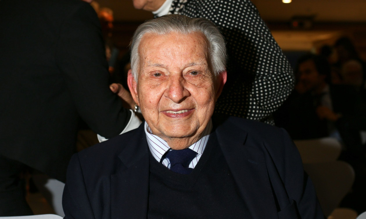 Ο «άγνωστος» Ιωάννης Βαρβιτσιώτης:  Το κρυφό αρχείο στη Χούντα και το πάθος για την φωτογραφία