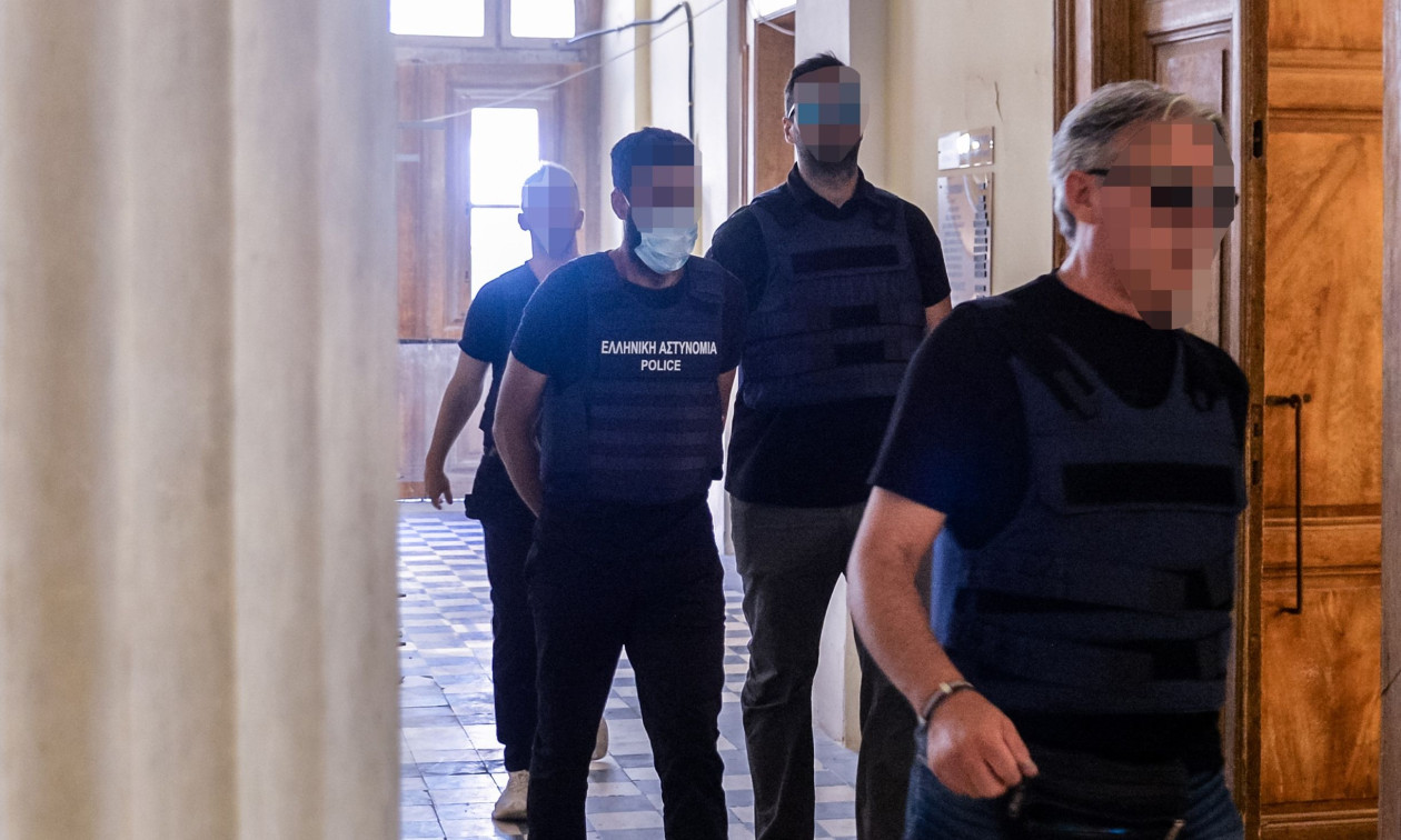 Έγκλημα στη Σύρο:  Κατέθεσε δύο φωτογραφίες ο 41χρονος πριν από την προφυλάκισή του – Τι υποστήριξε