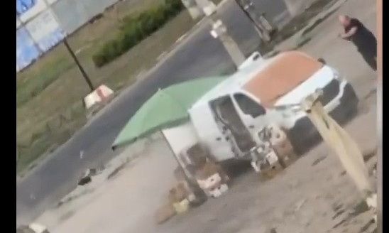 «Ανθρώπινο σαφάρι» στη Χερσώνα καταγγέλλει το Κίεβο – Η στιγμή που drone καταδιώκει Ουκρανό