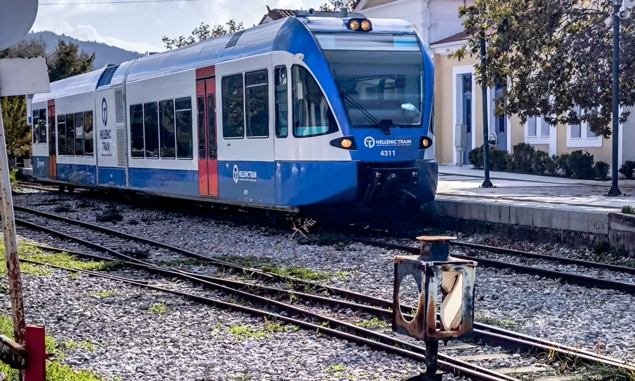Οινόη – Χαλκίδα: Διακοπή σιδηροδρομικής γραμμής λόγω φωτιάς  – Η ανακοίνωση της Hellenic Train