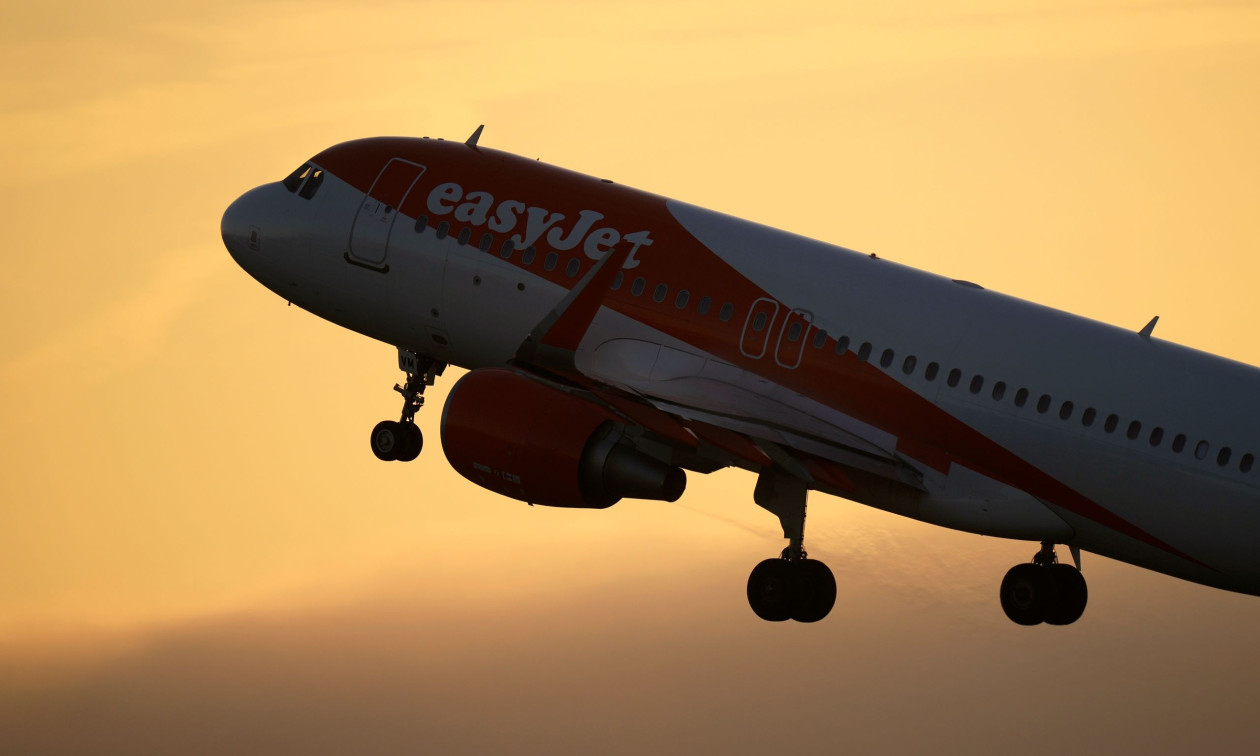 Συμφωνία εξαγοράς για την EasyJet – Στην αμερικανική Appolo για 6,65 δισ. ευρώ