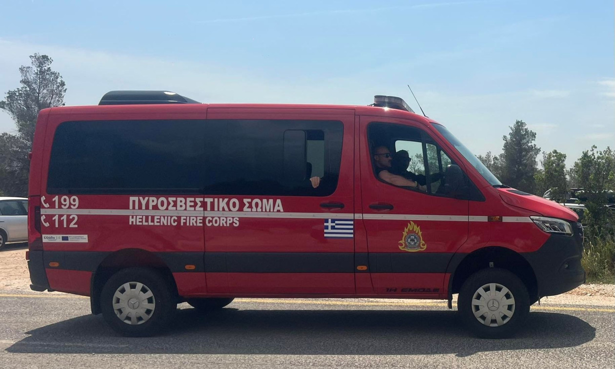 Φωτιά σε εγκαταλελειμμένο κτήριο στο Μοσχάτο – Καταστράφηκε ολοσχερώς