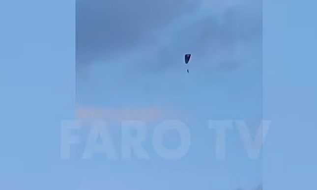 Θέουτα: Μετανάστης σκοτώνεται προσπαθώντας να μπει στην πόλη με αλεξίπτωτο πλαγιάς – Βίντεο