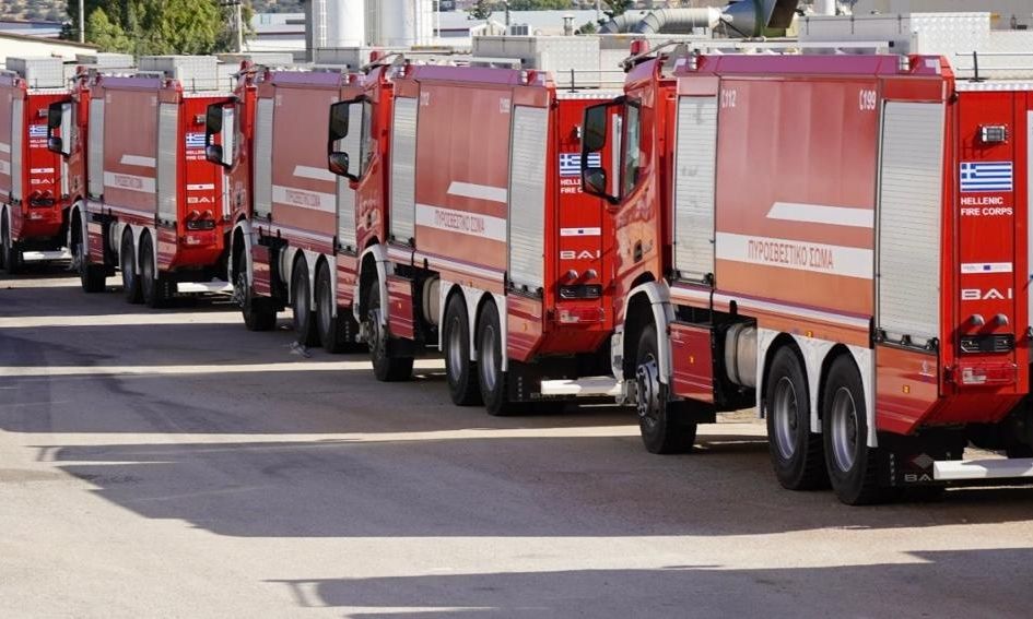 Πυροσβεστική: 14 νέα οχήματα χωρητικότητας 12.000 λίτρων νερού ενισχύουν το στόλο της χώρας