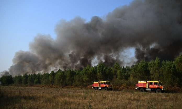 1756354-9c3dc738-france-wildfires-118.jpg
