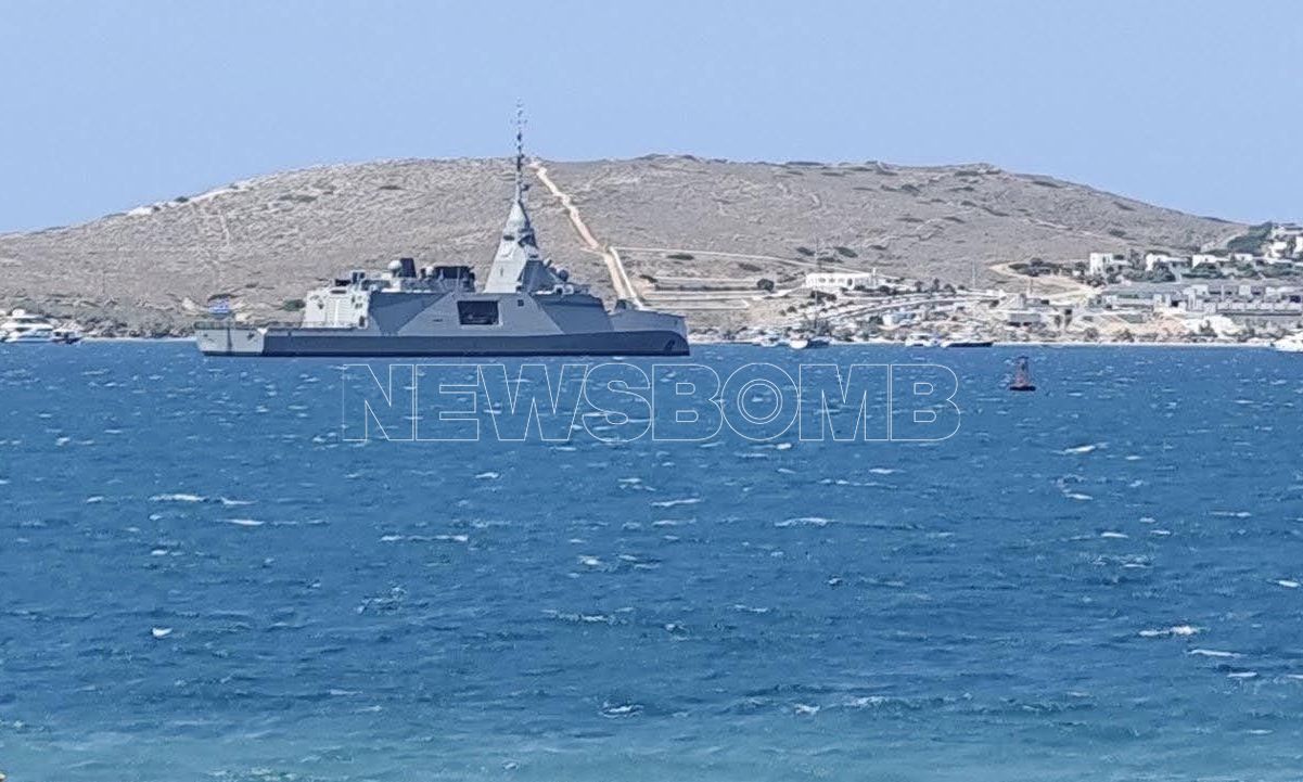 Στην Πάρο η φρεγάτα «Κίμων»:  Θα αποδώσει τιμές στην Παναγία Εκατονταπυλιανή – Εικόνα και Βίντεο