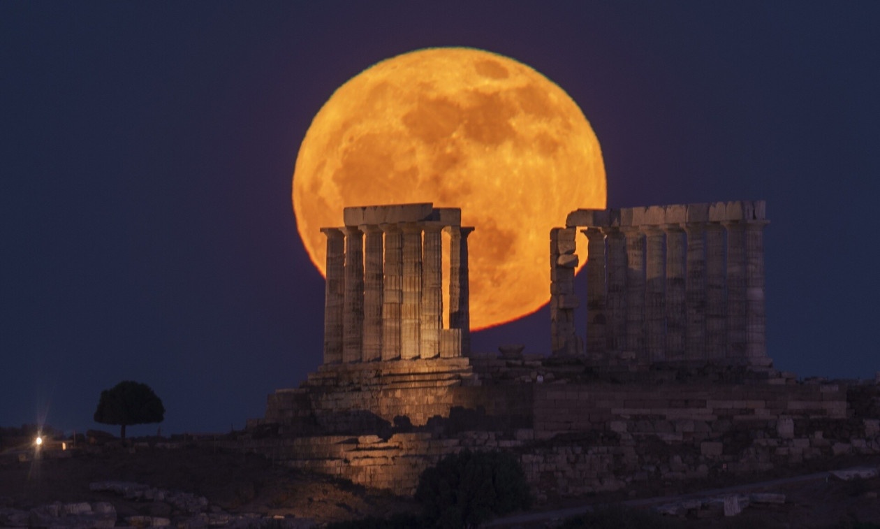 Πανσέληνος Αυγούστου: Πότε θα δείτε το λαμπρότερο φεγγάρι του έτους