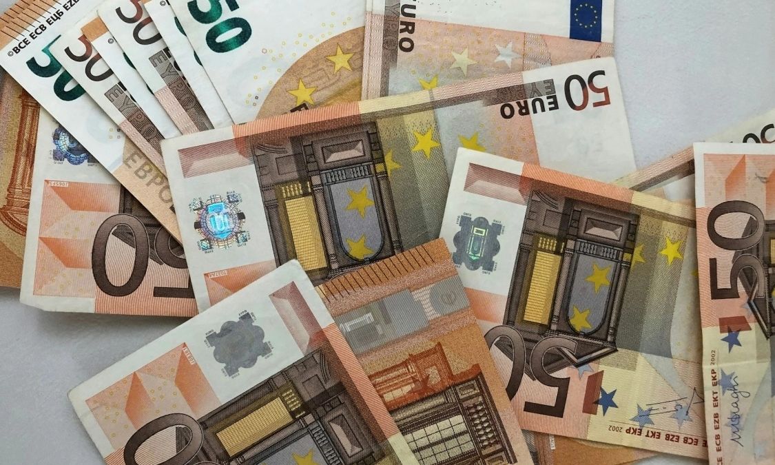 Επιδόματα: Ποια πληρώνονται από e-ΕΦΚΑ και ΔΥΠΑ έως τις 21 Αυγούστου