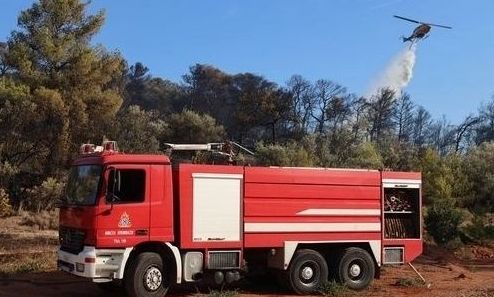 Πυρκαγιά στο Κορωπί – Επιχειρεί ισχυρή πυροσβεστική δύναμη και εναέρια
