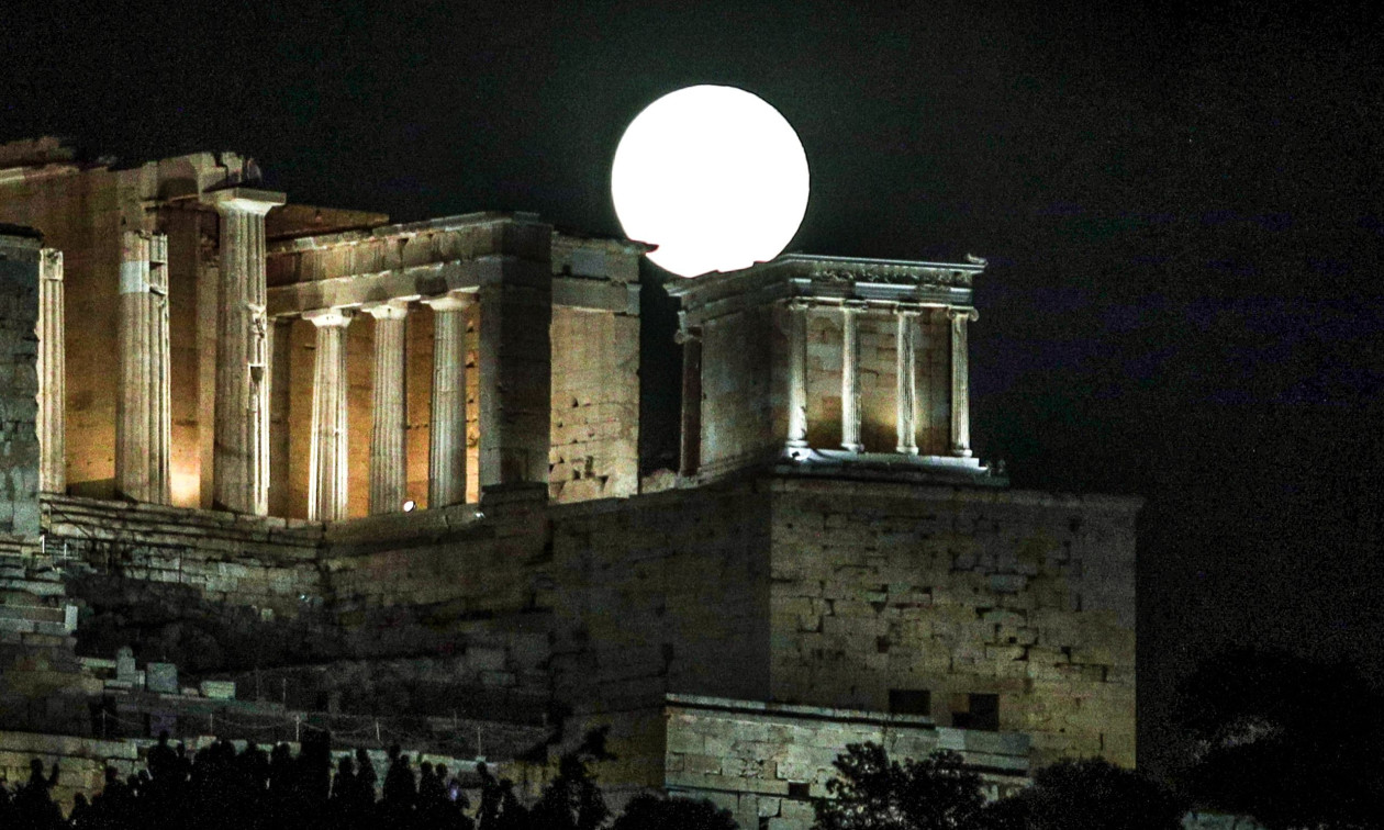 Πανσέληνος Αυγούστου: Πλησιάζει η μέρα για το λαμπρότερο φεγγάρι του έτους