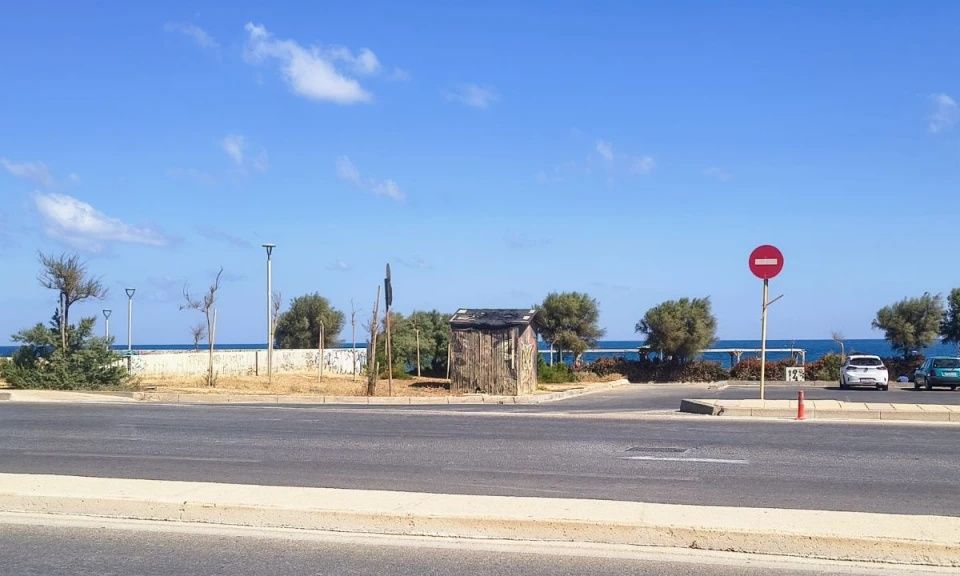 Ηράκλειο: Συμπλοκή πέντε ατόμων με καδρόνια και λάμα σε πάρκινγκ – Δύο συλλήψεις