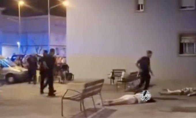 Σκηνές φρίκης σε τουριστικό θέρετρο: Ένοπλοι άνοιξαν πυρ – Σκότωσαν έγκυο, ένα παιδί και τη γιαγιά