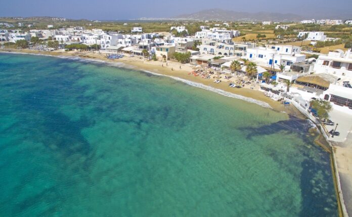 1757276-naxos.jpg
