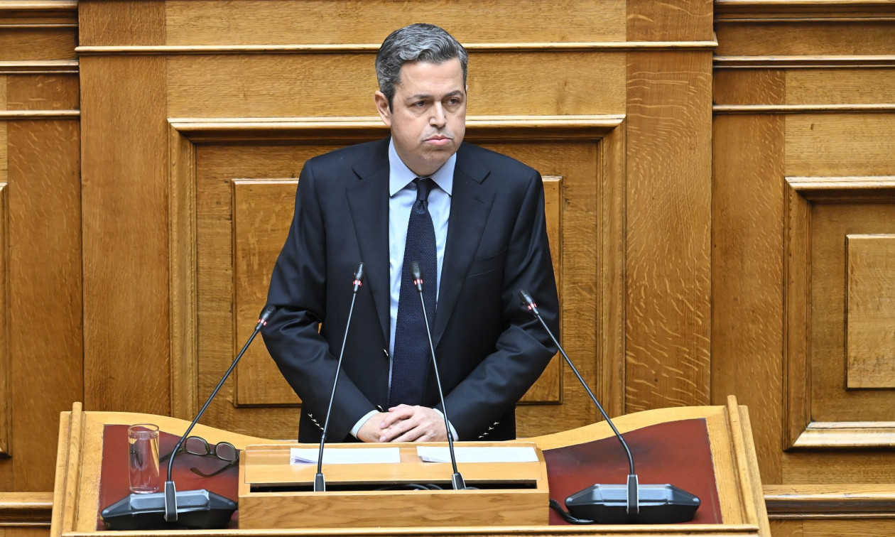 Ο Συμεών Κεδίκογλου στην ΕΛΑΣ του Τσίπρα με φόντο την «Οδύσσεια» του Νόλαν