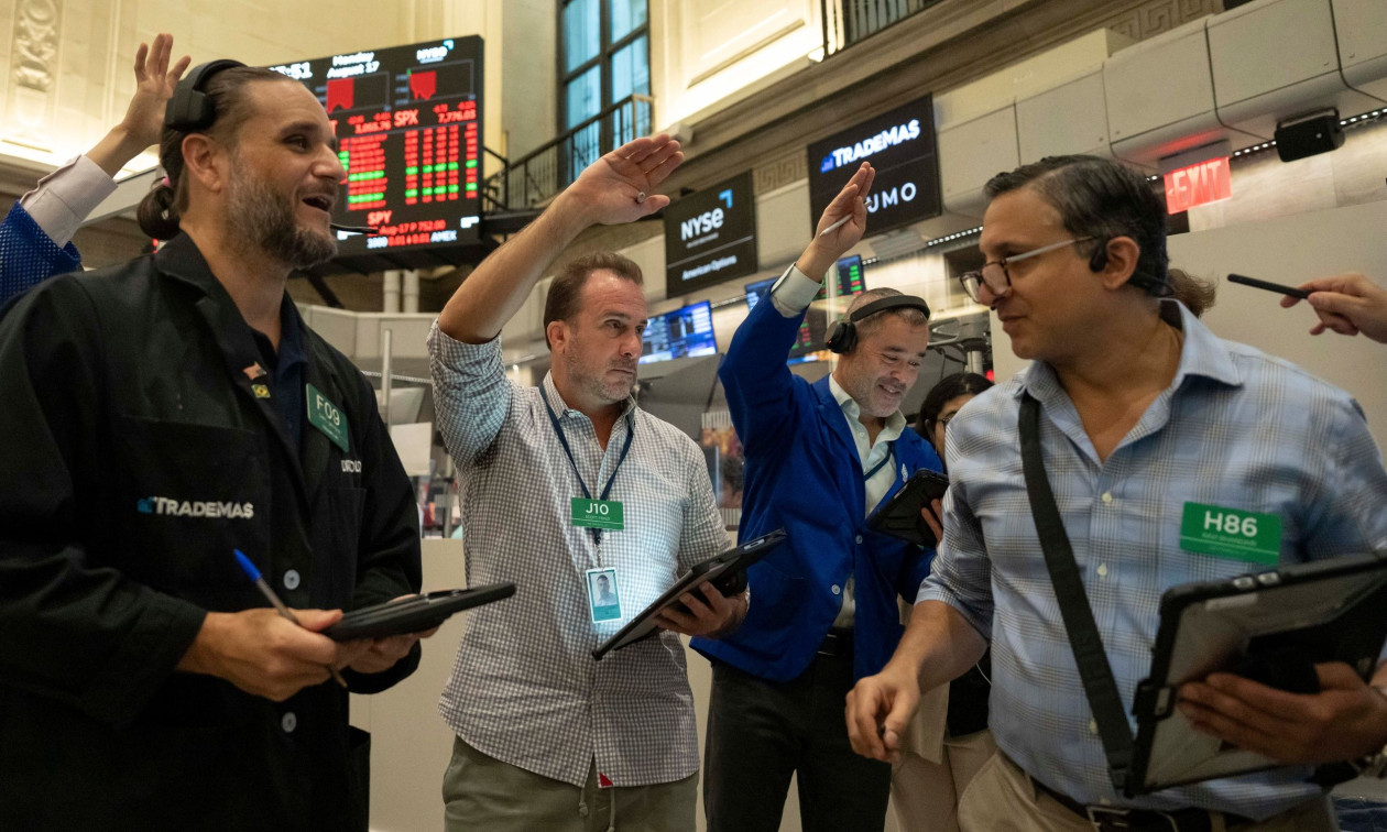 Wall Street: Άνοδος στις τιμές με βοήθεια τα ομόλογα – Στα υψηλότερα επίπεδα το πετρέλαιο