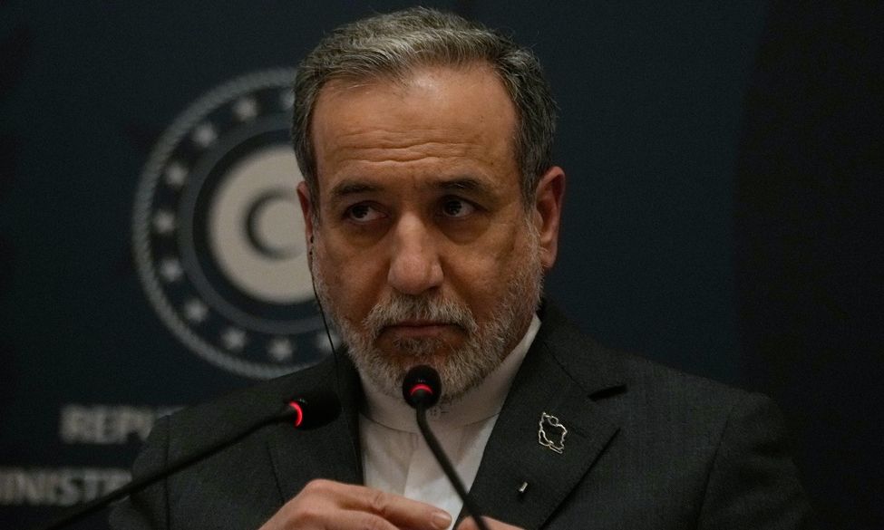 Αραγτσί σε Τραμπ για οικονομικό πόλεμο: Επιμονή σε αποτυχημένες πολιτικές ίσον μεγαλύτερη ήττα