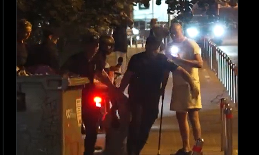 Στρατολογούν Ουκρανούς με το ζόρι – Σουηδικό συνεργείο κατέγραψε live να τους σέρνουν στους δρόμους