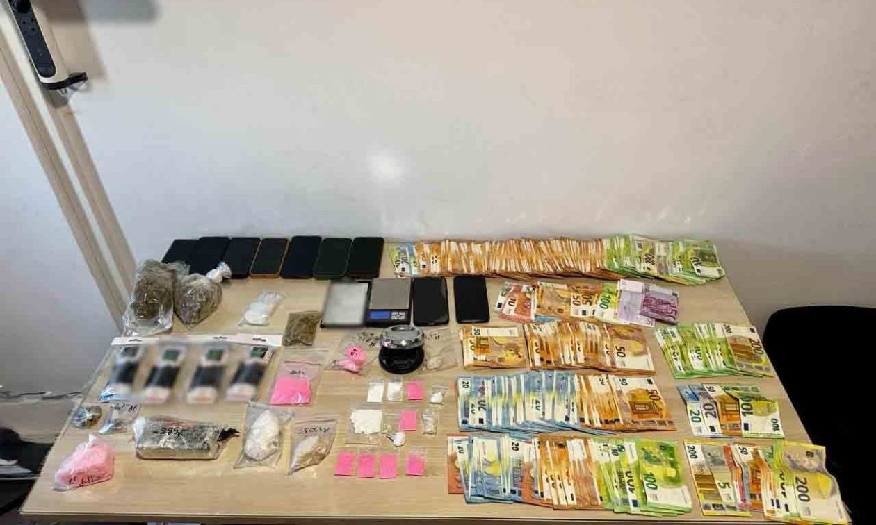 «Ξήλωσαν» κύκλωμα ναρκωτικών στη Μύκονο: «Ροζ κοκαΐνη», ecstasy και όπλα – Πώς δρούσε η οργάνωση