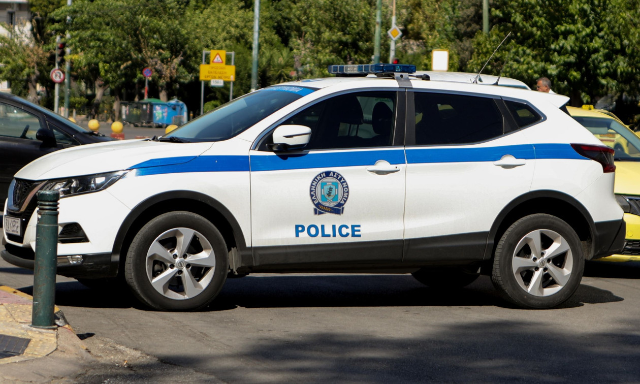 Εξέγερση στη Δομή Σιντικής: Μετανάστες πετούν πέτρες στα ΜΑΤ – Ψάχνουν για διαφυγόντες