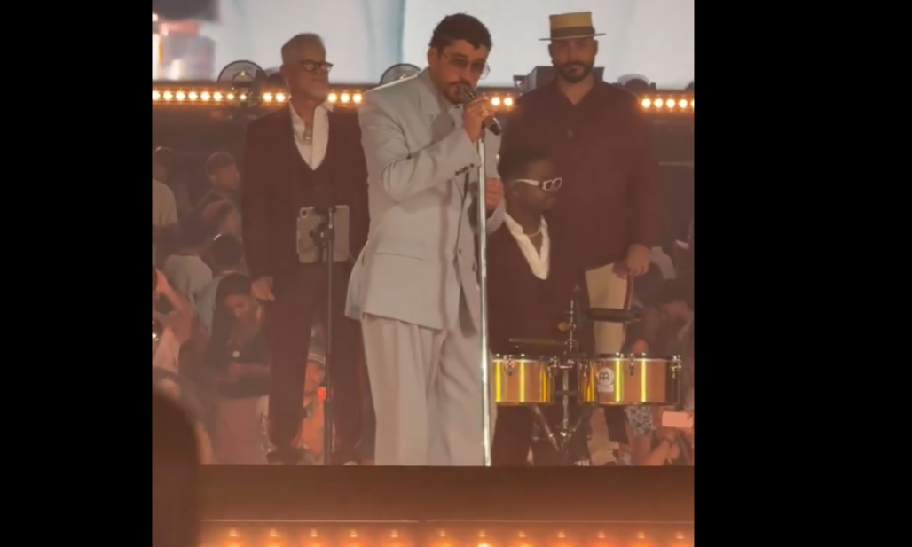 Bad Bunny: «Μπορώ να σας δώσω χαρά» – Το μήνυμά του στο Πουέρτο Ρίκο εν μέσω της κρίσης νερού