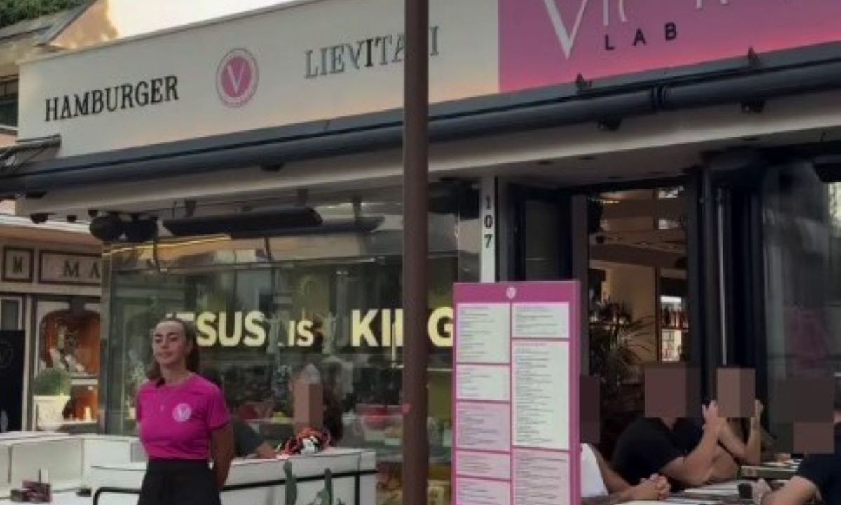 Ιταλία: Έφαγε ομελέτα σε εστιατόριο και ανακάλυψε κάτι αηδιαστικό – «Είμαι σε κατάσταση σοκ»