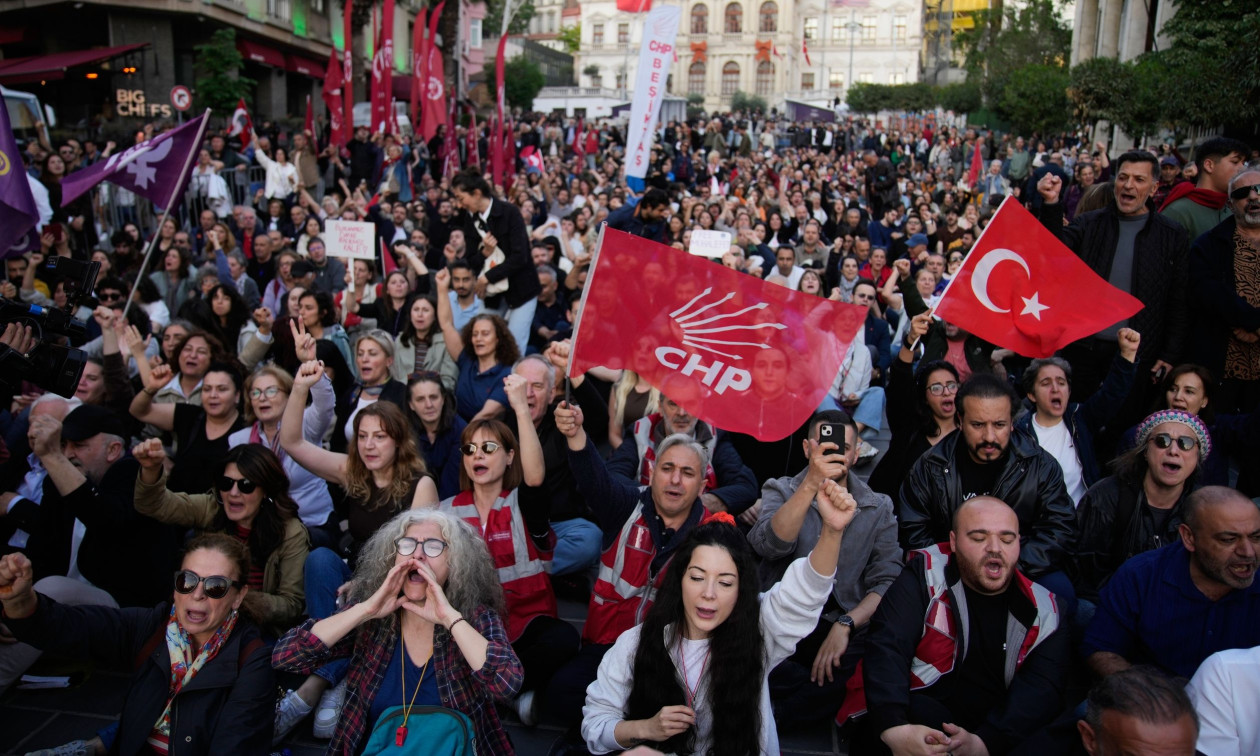 Τουρκία: Ποινές φυλάκισης 5 έως 23 χρόνια σε πέντε πρώην δημάρχους του CHP – Ιδρύεται το Yeni Parti