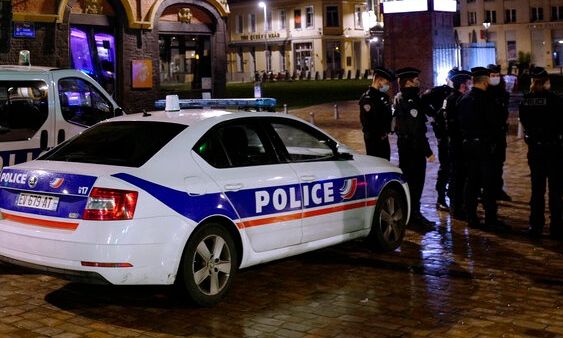 Γαλλία: Οδηγός έπεσε σε πλήθος στην πόλη Καν – Ένας νεκρός και 10 τραυματίες