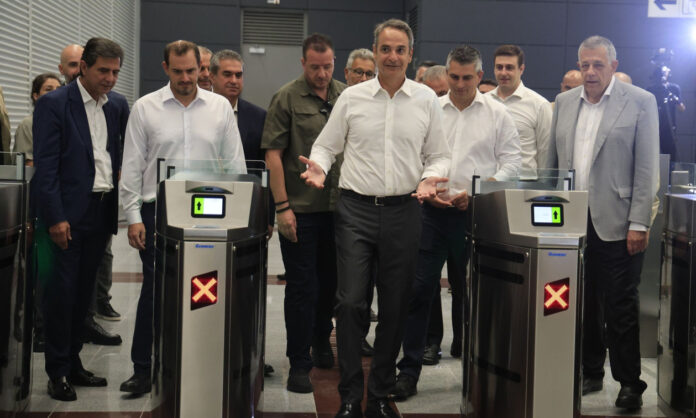 1759189-9be2037b-mitsotakis-kalamaria.jpg