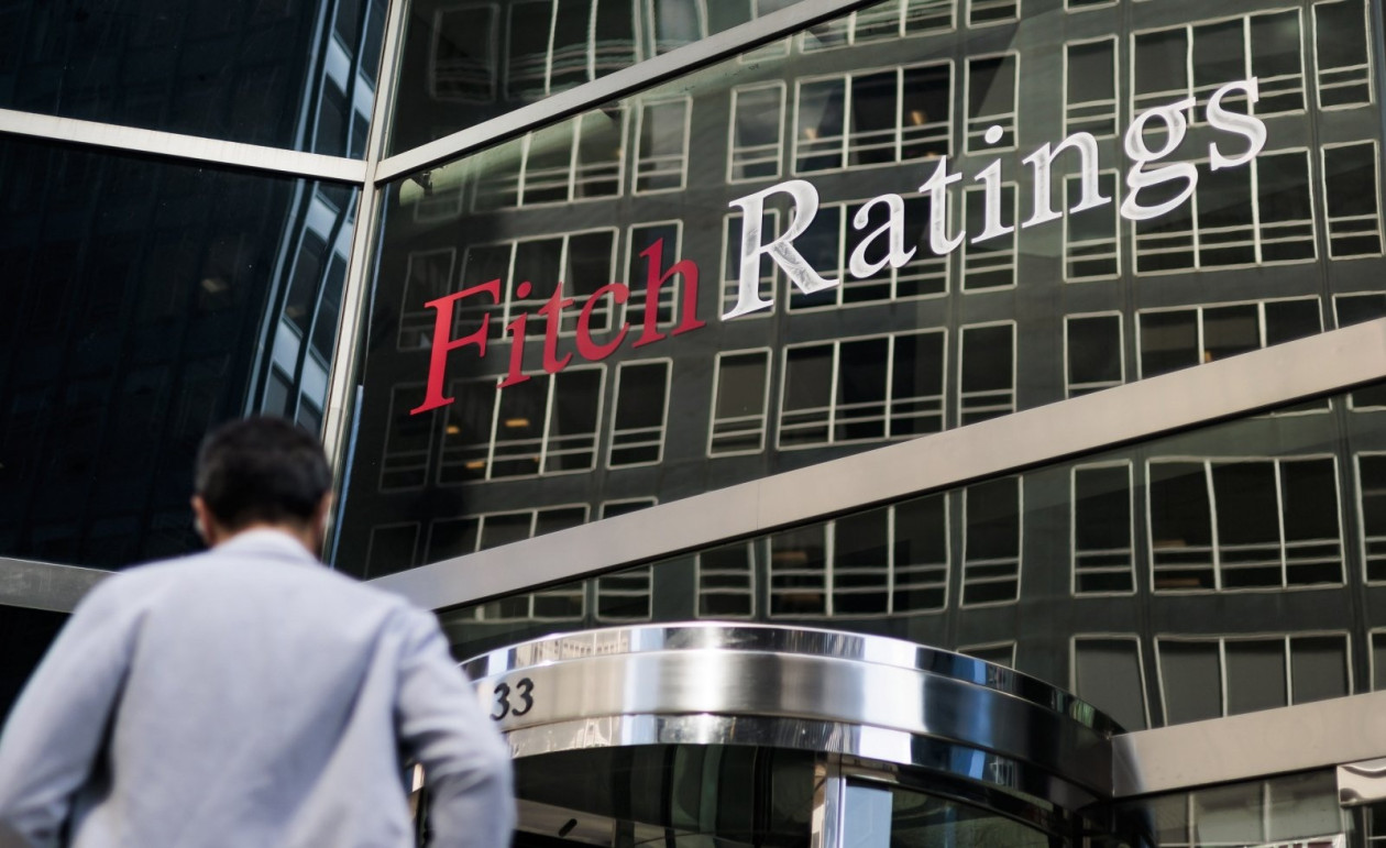 Fitch: Διατηρεί στο Α+ την αξιολόγηση της Γαλλίας