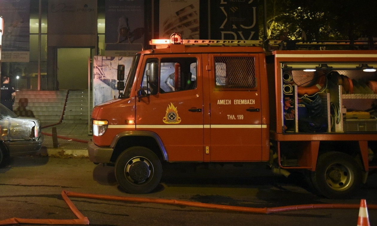 Πυρκαγιά σε διαμέρισμα στην Θεσσαλονίκη – Μεγάλη η κινητοποίηση της Πυροσβεστικής